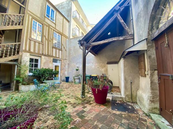 Hyper Centre - 2 Pièces 32,3m² (60m² au sol)