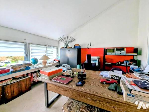 PORT SAINT PERE (Proximité du Centre) maison de 170m² 7 pièces dont 4 ch sur terrain de 2241 m²