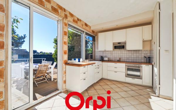 Appartement à vendre    4 pièces • 82 m2 Bandol