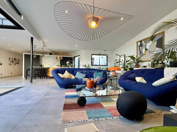 Maison d’architecte avec piscine et garage – LA ROCHELLE – Quartier Fétilly