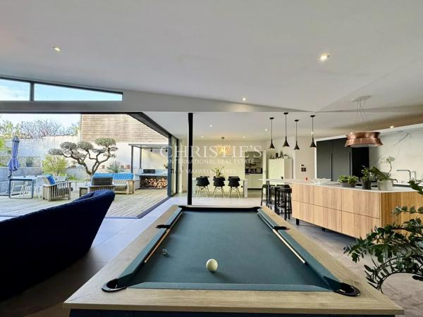 Maison d’architecte avec piscine et garage – LA ROCHELLE – Quartier Fétilly
