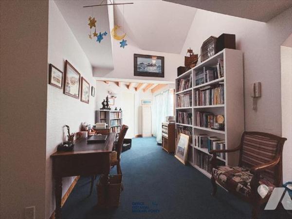 Amateurs de grands espaces et de confort, laissez vous séduire par cette magnifique maison lumi...