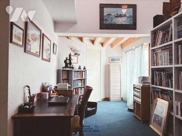 Amateurs de grands espaces et de confort, laissez vous séduire par cette magnifique maison lumi...