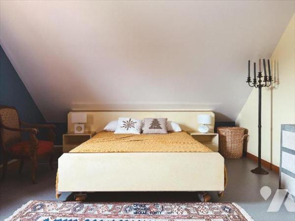 Amateurs de grands espaces et de confort, laissez vous séduire par cette magnifique maison lumi...