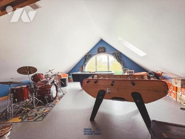 Amateurs de grands espaces et de confort, laissez vous séduire par cette magnifique maison lumi...