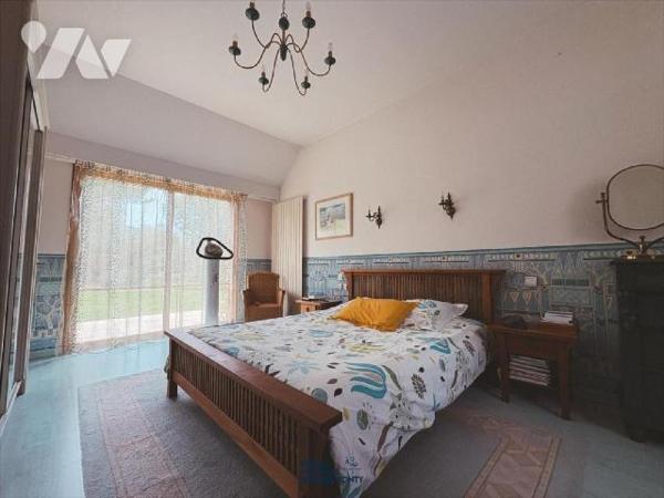 Amateurs de grands espaces et de confort, laissez vous séduire par cette magnifique maison lumi...