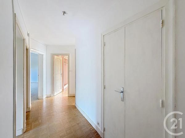 Appartement T3 à vendre  3 pièces - 79,19 m 2   SENS  - 89
