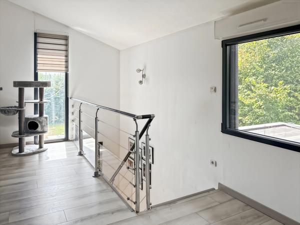 Dept de la Vienne (86) Maison contemporaine type 6 avec piscine, double garage et pergola bioclimatique