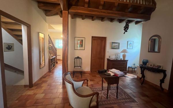 Maison à vendre    5 pièces •  Saint-Yrieix-la-Perche