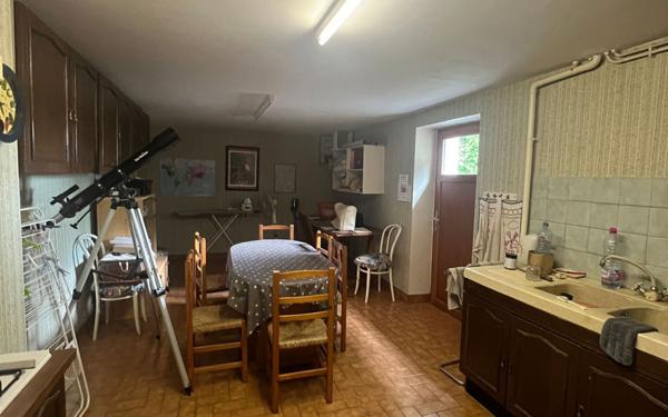 Maison à vendre    5 pièces •  Saint-Yrieix-la-Perche