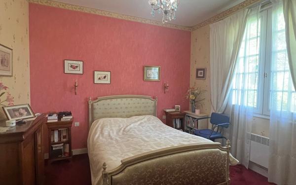 Maison à vendre    5 pièces •  Saint-Yrieix-la-Perche