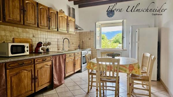 Maison individuelle en pierre de 159 m² avec terrain de 897 m² à vendre à CULOZ (01) à 30 mns d'Aix-les-Bains et 20 mns de Belley