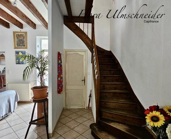 Maison individuelle en pierre de 159 m² avec terrain de 897 m² à vendre à CULOZ (01) à 30 mns d'Aix-les-Bains et 20 mns de Belley