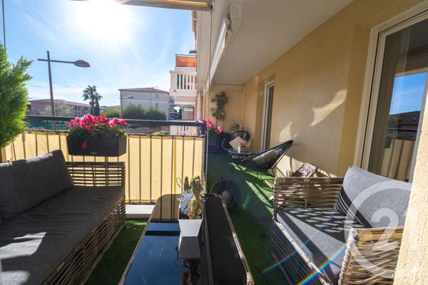 Appartement T3 à vendre  3 pièces - 66,82 m2 BORMES LES MIMOSAS - 83