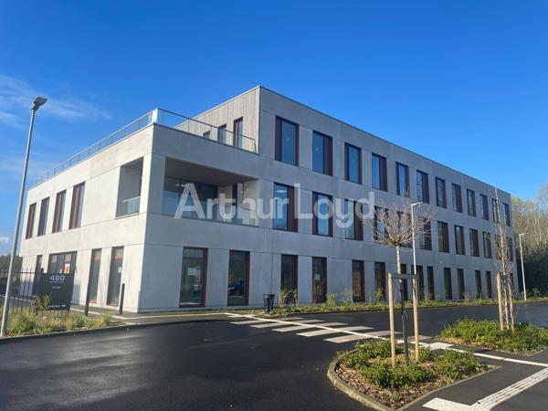 Aux portes de Valenciennes, aux pieds des transports en communs, plateaux de bureaux neufs à louer ou à vendre