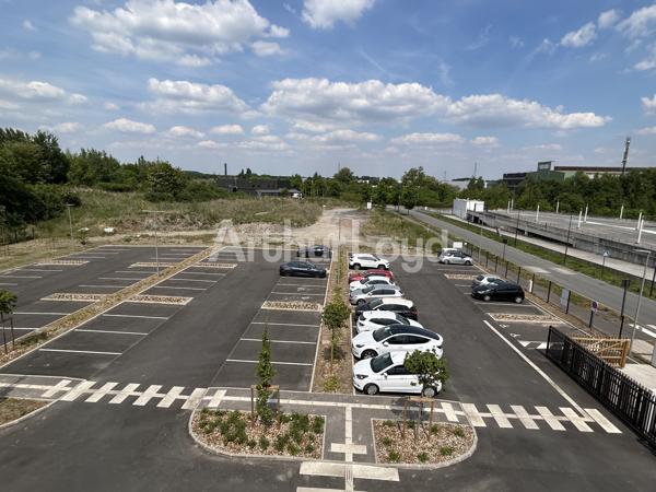 Aux portes de Valenciennes, aux pieds des transports en communs, plateaux de bureaux neufs à louer ou à vendre