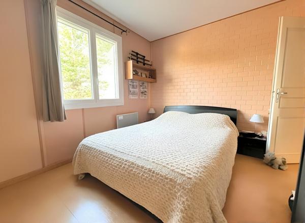 Maison familiale 4 chambres bureau DPE B jardin garage Le Muy