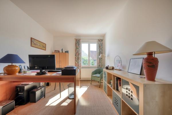 Maison à vendre 6 pièces à Jouars Pontchartrain ()