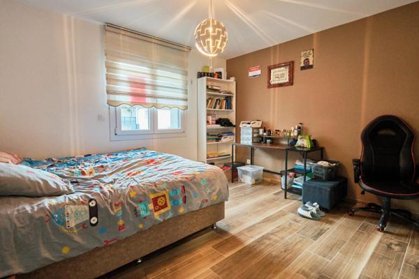 Maison contemporaine de 180 m2 sans travaux, à très faible coût d'énergie