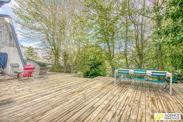 Versailles Montreuil Maison 7 pièces 165 m² habitables sur parcelle de 449 m² 1 360 000 € **  - Référence  28155