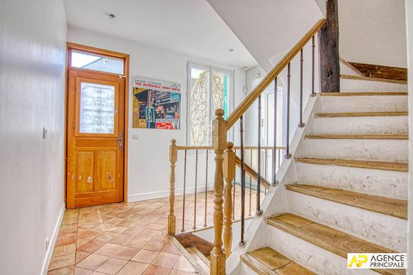 Versailles Montreuil Maison 7 pièces 165 m² habitables sur parcelle de 449 m² 1 360 000 € **  - Référence  28155