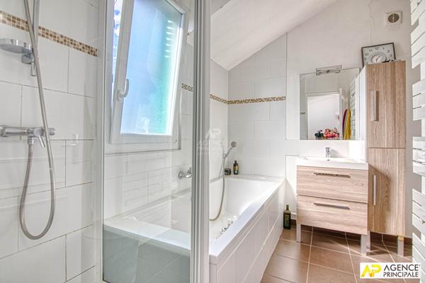 Versailles Montreuil Maison 7 pièces 165 m² habitables sur parcelle de 449 m² 1 360 000 € **  - Référence  28155
