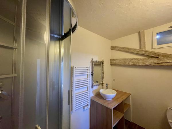 ENSEMBLE IMMOBILIER DE CARACTERE // MIREBEAU CENTRE