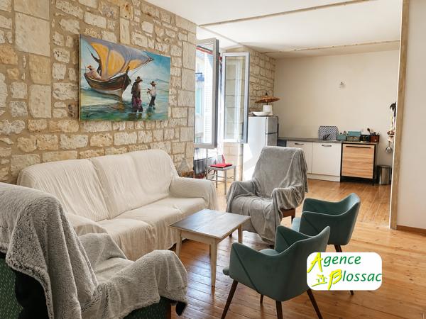 ENSEMBLE IMMOBILIER DE CARACTERE // MIREBEAU CENTRE