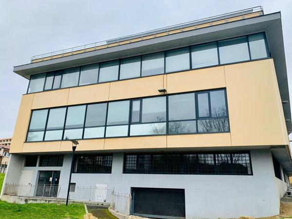 BUREAUX à VENDRE de 265 m²