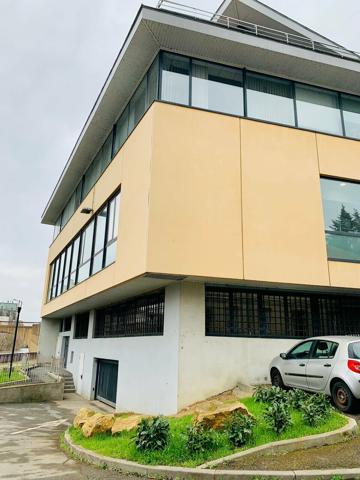 BUREAUX à VENDRE de 265 m²