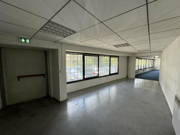 BUREAUX à VENDRE de 265 m²