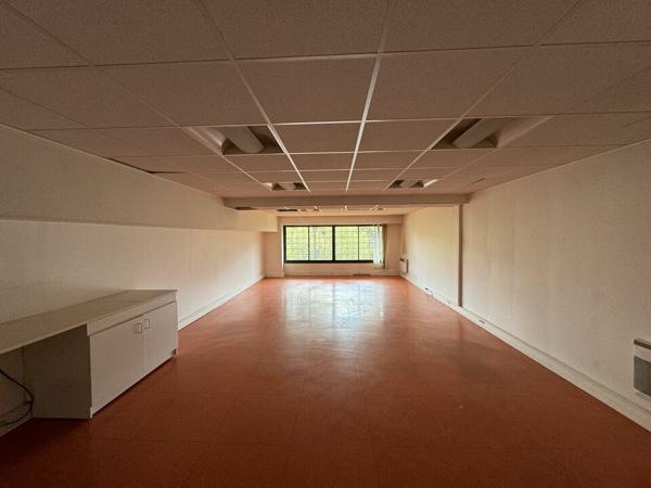 BUREAUX à VENDRE de 265 m²