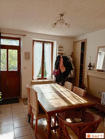 Maison indépendante avec 3 chambres.