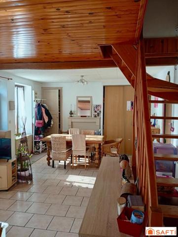 Maison indépendante avec 3 chambres.