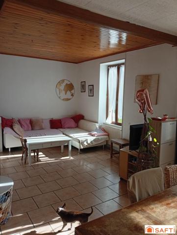 Maison indépendante avec 3 chambres.