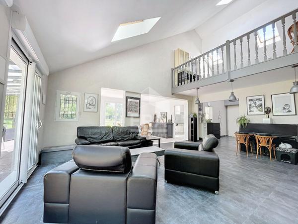 Maison d'architecte de 197m² sur un parc de 8400m²