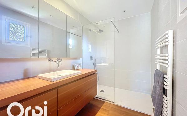 Maison à vendre    5 pièces •  Saint-Blaise