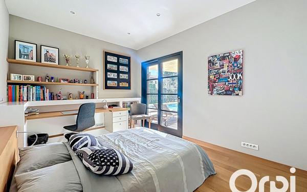 Maison à vendre    5 pièces •  Saint-Blaise