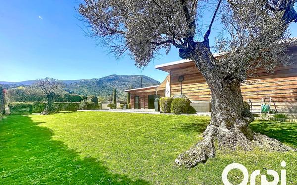 Maison à vendre    5 pièces •  Saint-Blaise