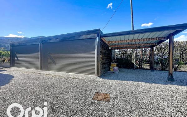 Maison à vendre    5 pièces •  Saint-Blaise