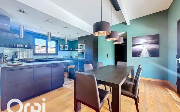 Maison à vendre    5 pièces •  Saint-Blaise