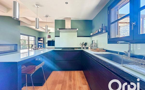 Maison à vendre    5 pièces •  Saint-Blaise