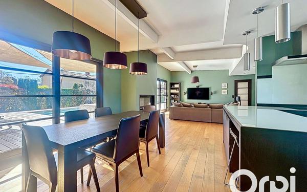 Maison à vendre    5 pièces •  Saint-Blaise