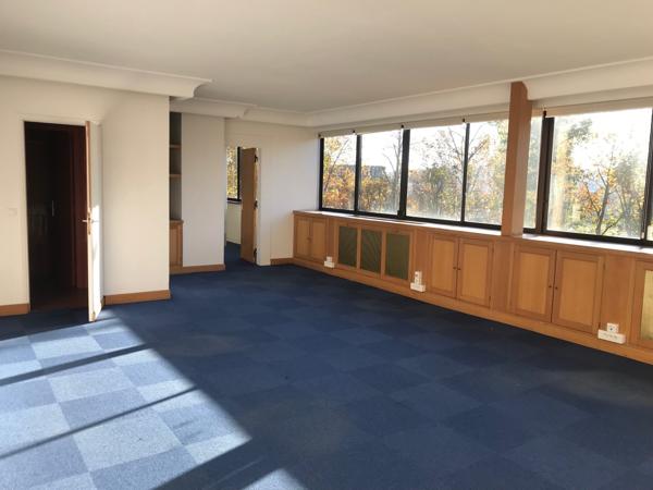 BUREAUX RARES SUR CE SECTEUR !