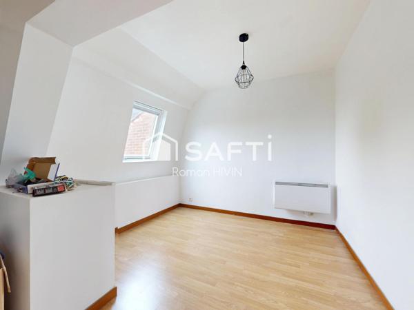 Maison familiale semi plain-pied, secteur calme avec jardin et double garage