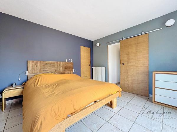 Maison à vendre maison 5 pièces  en première ligne avec piscine PEROLS (34)