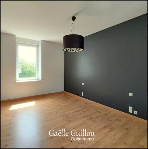 SAINT POL DE LEON : Maison de ville de 6 pièces 134m² avec jardin clos proche centre