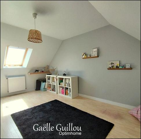 SAINT POL DE LEON : Maison de ville de 6 pièces 134m² avec jardin clos proche centre