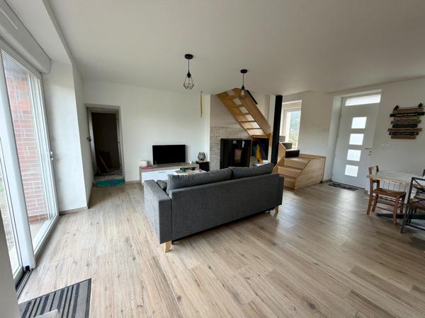 VAIGES – Maison – 3 chambres + bureau – Garage 65 m² – Terrain 717 m²