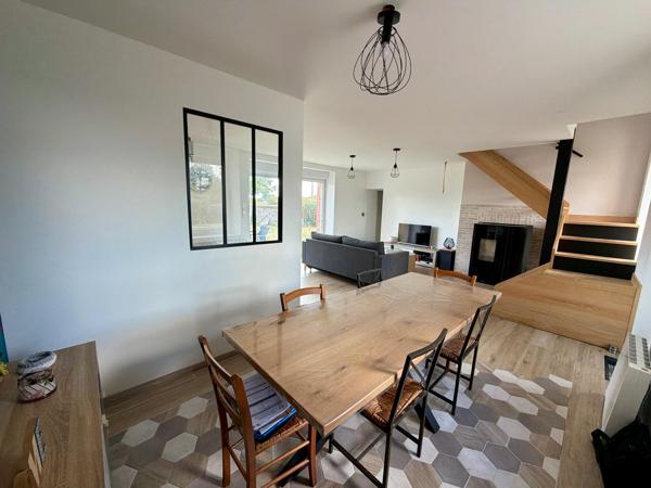 VAIGES – Maison – 3 chambres + bureau – Garage 65 m² – Terrain 717 m²